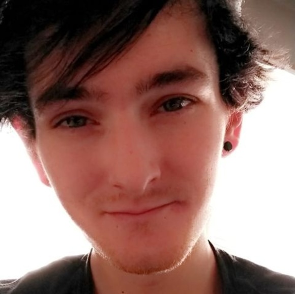 Meet your Posher, Kyle - Picture 1 of 1